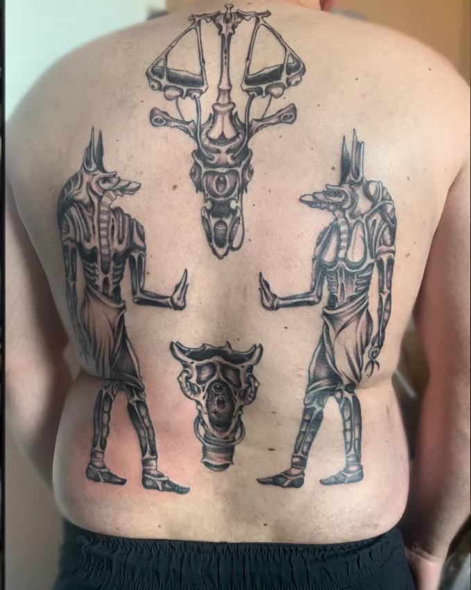 Illustration pour &laquo; Tatouage &agrave; Grenoble pour &eacute;tudiants : budget, premier tattoo, conseils &raquo; au Studio Pixel &agrave; Grenoble
