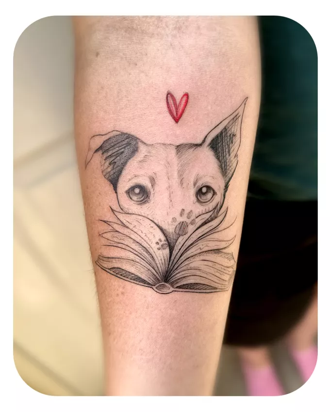 Illustration pour &laquo; Tatouage en studio priv&eacute; : ambiance, hygi&egrave;ne, concentration &raquo; au Studio Pixel &agrave; Grenoble